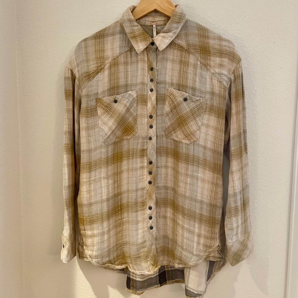 NWOT FREE PEOPLE Year-Round Light Double-Fabric Gauze-Flannel Shirt.